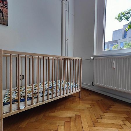 Comfort 14 -- Stylish City Apartment Netflix, Wi-Fi & Parking Miskolc Buitenkant foto