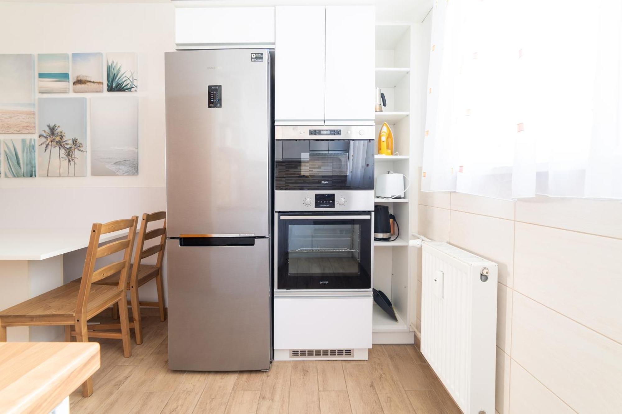 Comfort 14 -- Stylish City Apartment Netflix, Wi-Fi & Parking Miskolc Buitenkant foto