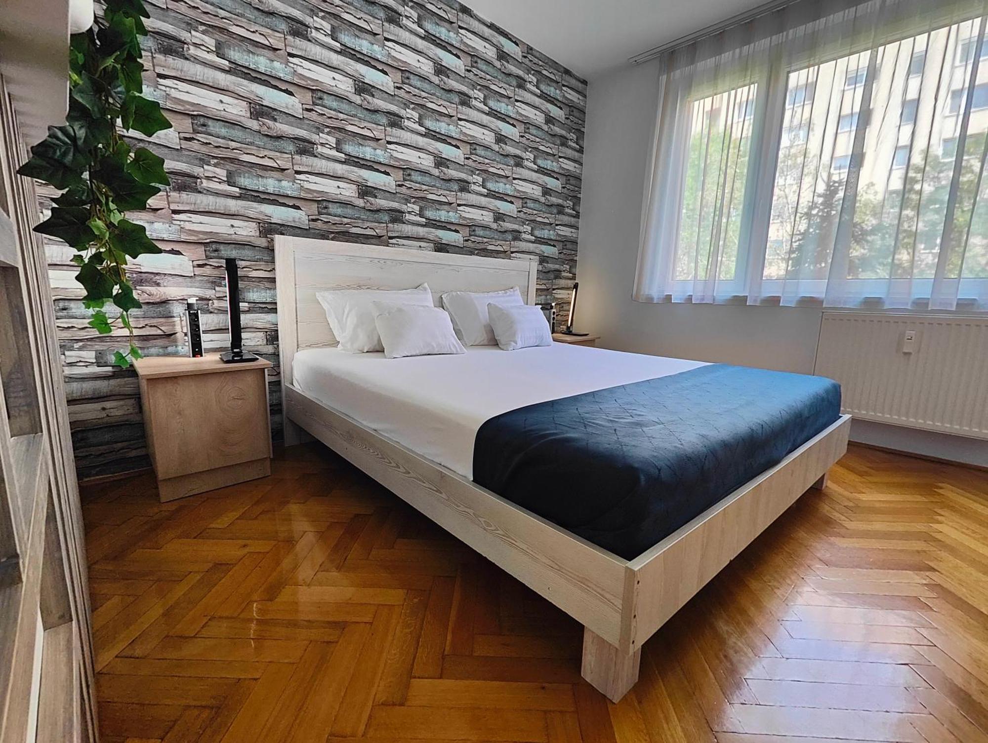 Comfort 14 -- Stylish City Apartment Netflix, Wi-Fi & Parking Miskolc Buitenkant foto